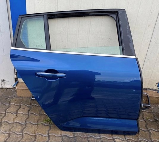  Drzwi tylne prawe Renault Megane 4