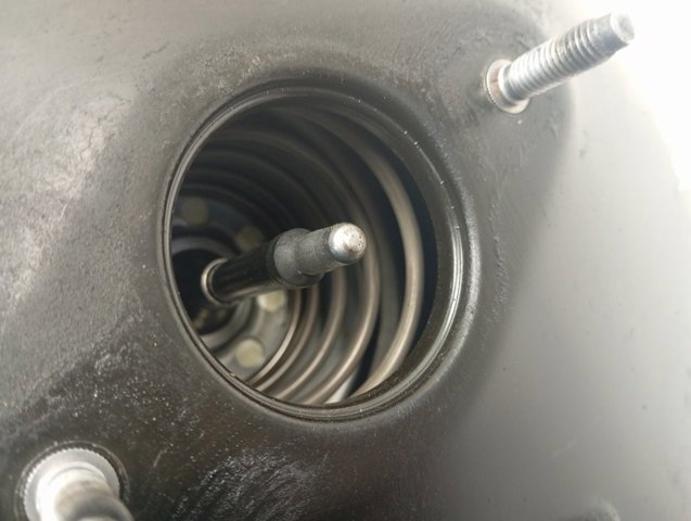 Wzmacniacz próżniowy hamulców Iveco 504269884