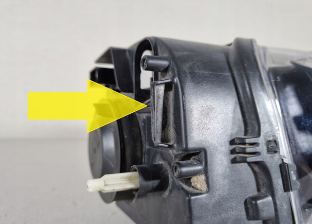 9816825080 Peugeot/Citroen Reflektor prawy