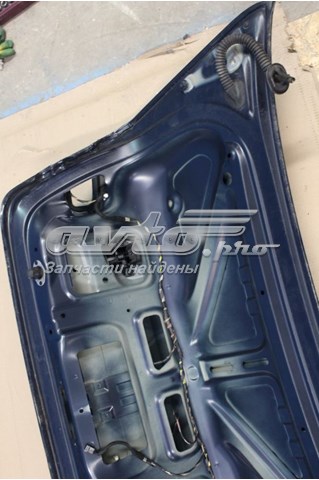 Do koszyka Klapa bagażnika BMW 3  E92