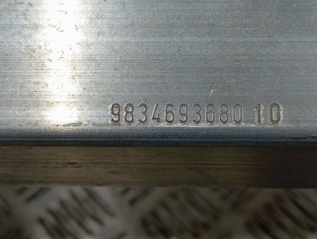 Do koszyka 9834693680 Peugeot/Citroen Wzmocnienie zderzaka przedniego