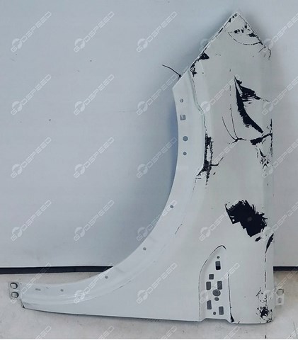 LR061384 Land Rover Błotnik przedni lewy