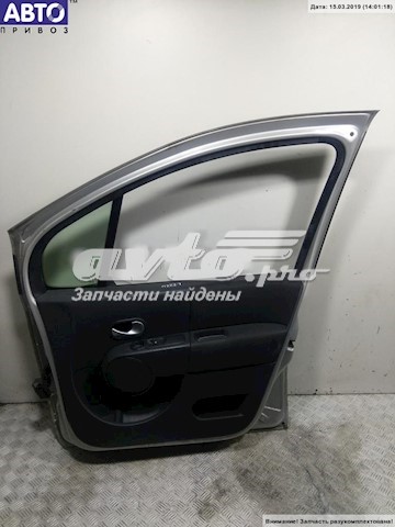 Drzwi przednie prawe do Renault Modus  JP0
