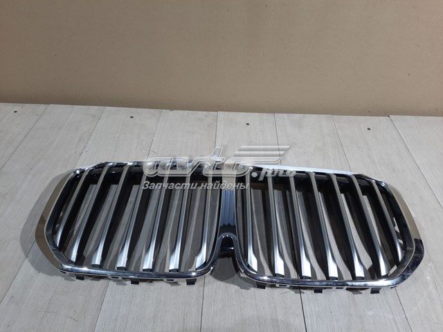 Do koszyka Atrapa chłodnicy BMW X7  G07