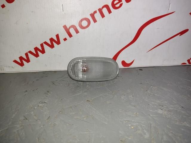 Powtarzacz kierunkowskazu na błotniku do Mitsubishi Colt V CJA