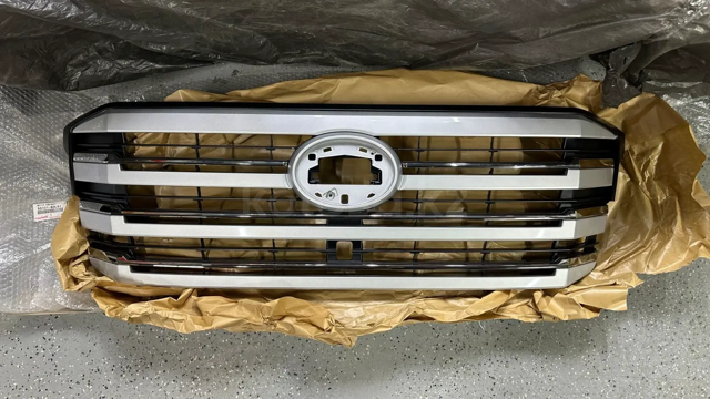 Atrapa chłodnicy Toyota 5310160L51 cena, od 846,24 USD