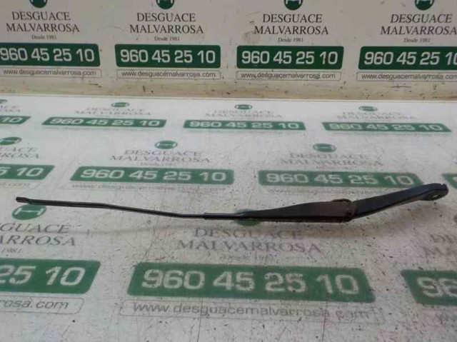  Ramię wycieraczki szyby przedniej Dacia Logan 2