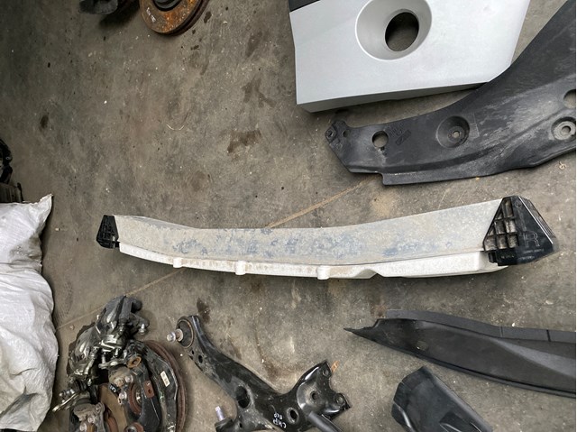 Do koszyka Wzmocnienie zderzaka tylnego Toyota Camry  V70