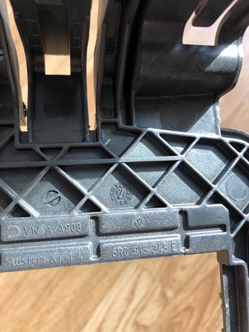 Skrzynka bezpieczników VAG 6R0915345E cena, od 80,34 USD