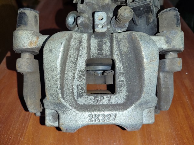 Do koszyka LR113706 Land Rover Zacisk hamulcowy tylny prawy