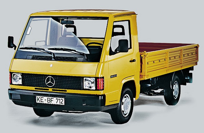 Mercedes 100 (1988 - 1996)