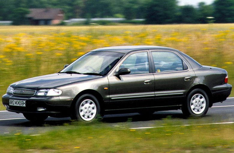 KIA Clarus (1996 - 1998)