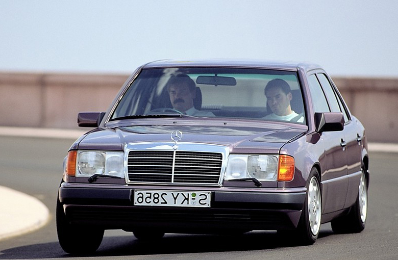 Mercedes E (1984 - 1993)