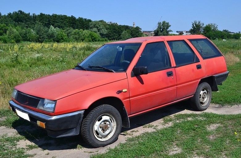 Mitsubishi Lancer (1985 - 1992)