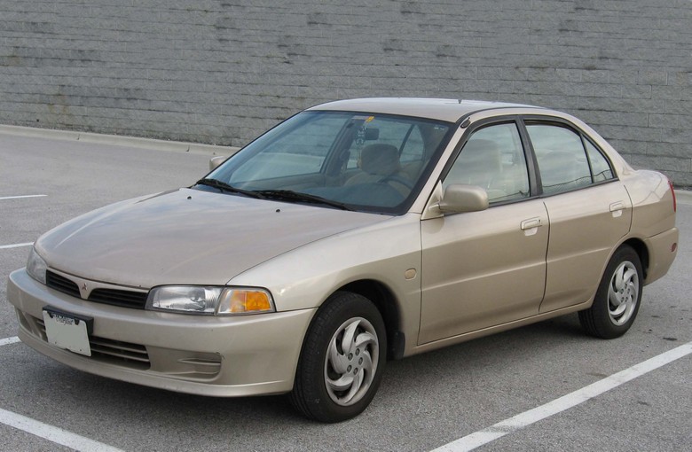 Mitsubishi Lancer (1995 - 2000)