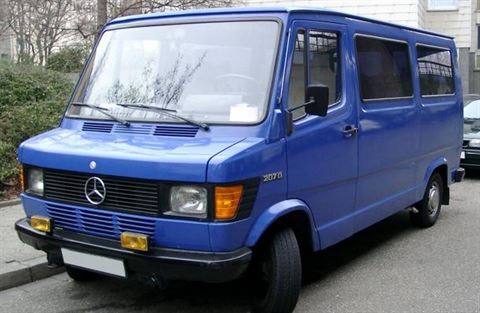 Mercedes Bus 207-310 601